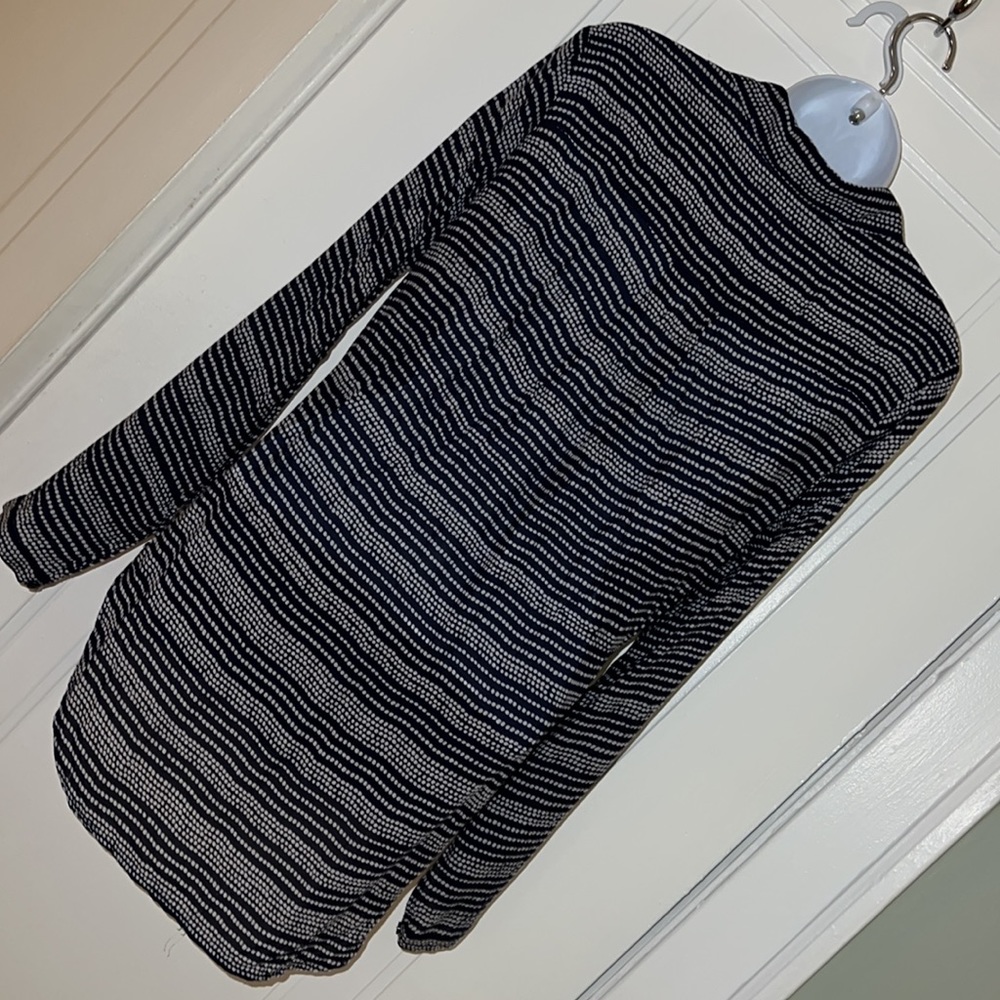 Cloth & Stone Light And Flowey Button Down Size S… - image 3